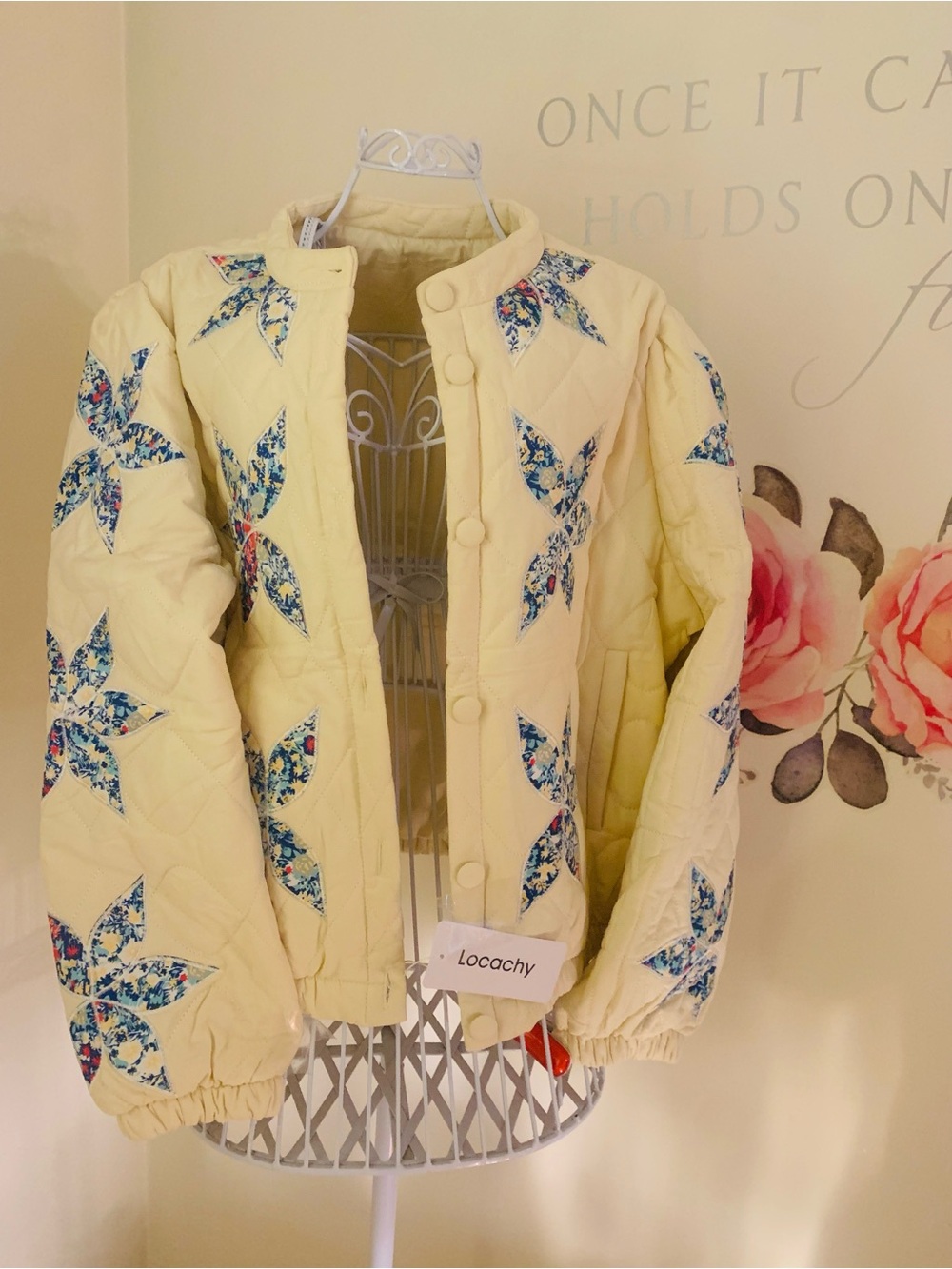 Locachy Women’s Floral Embroidered Quilted Puffer Jacket Cotton Cream Large NWT